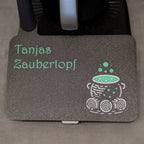 Display Abdeckung TM7 Hexenkessel - Nahaufnahme des Motivs mit Schriftzug